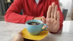 Quando deve dizer «não» ao café: 4 sinais claros de que está na hora de parar